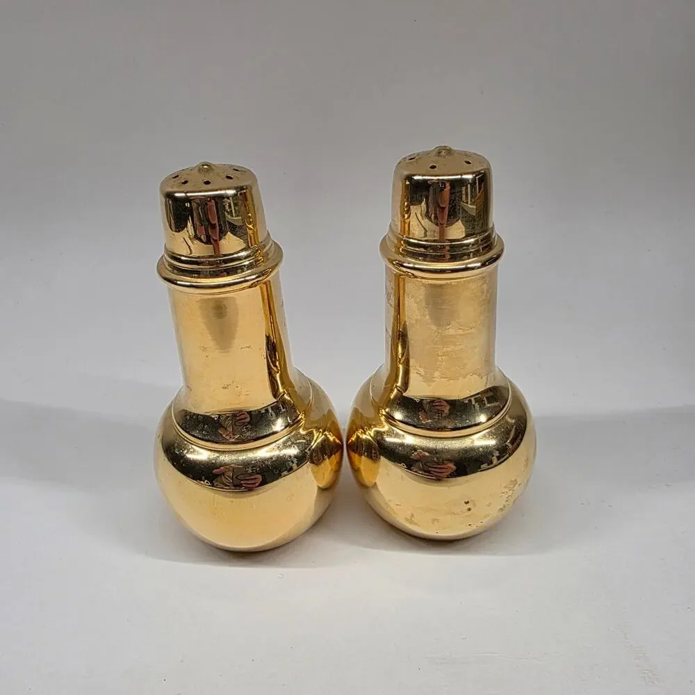 Unknown vintage gold
